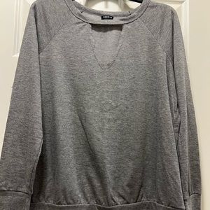 NWOT Torrid cut out v lightweight gray sweatshirt. Size 0.